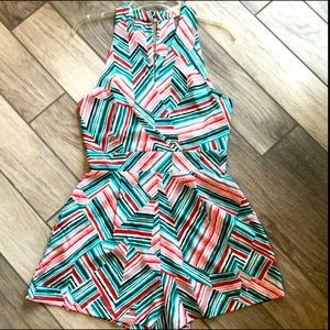 ⚡️ FLASH SALE ⚡️ 🌸 Geometric Striped Romper 🌴